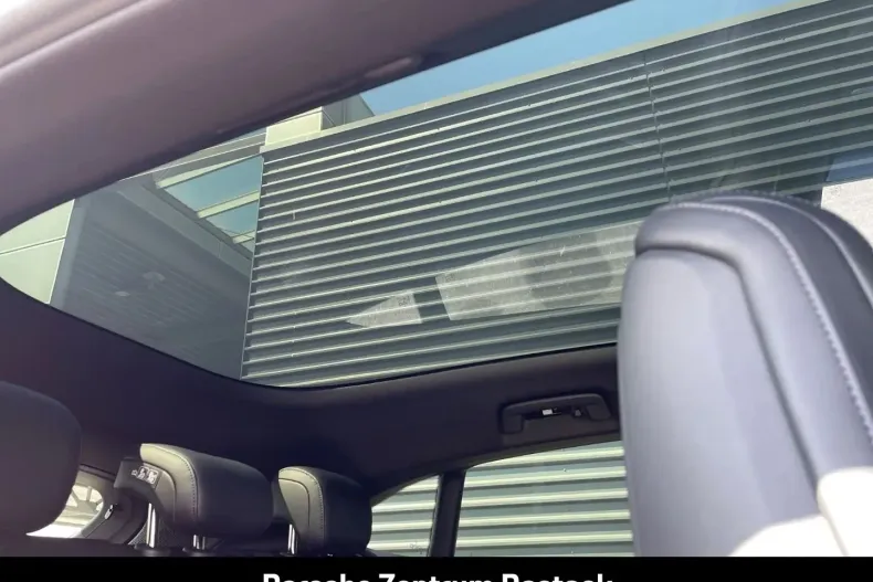 Porsche Taycan din 2024 cu 15.990 km - oferta POR161082 - foto 13