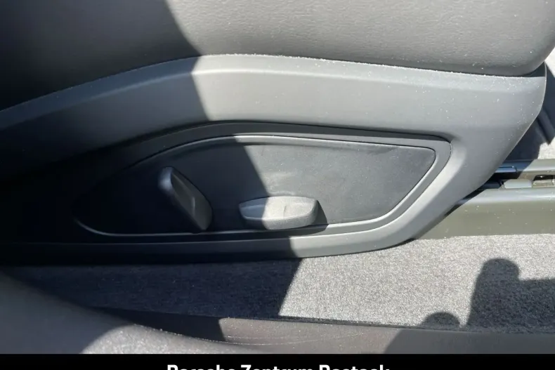 Porsche Taycan din 2024 cu 15.990 km - oferta POR161082 - foto 15