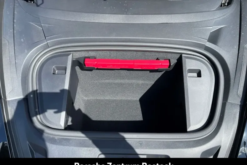 Porsche Taycan din 2024 cu 15.990 km - oferta POR161082 - foto 25