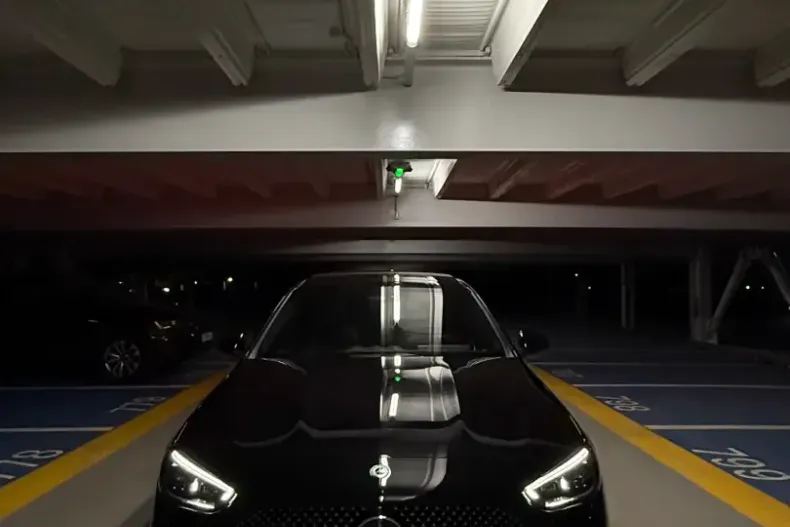 Mercedes-Benz C 200 din 2021 cu 49.500 km - oferta MER161094 - foto 2