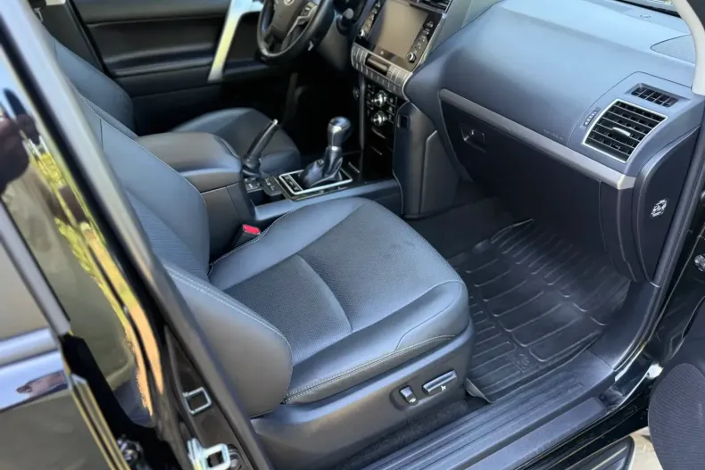 Toyota Land Cruiser din 2022 cu 37.000 km - oferta TOY161095 - foto 7