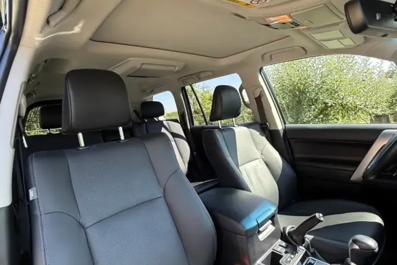 Toyota Land Cruiser din 2022 cu 37.000 km - oferta TOY161095 - foto 13