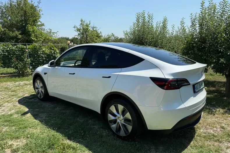 Tesla Model Y din 2024 cu 26.000 km - oferta TES161096 - foto 2