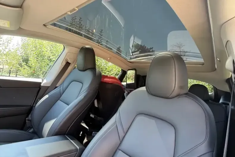 Tesla Model Y din 2024 cu 26.000 km - oferta TES161096 - foto 5