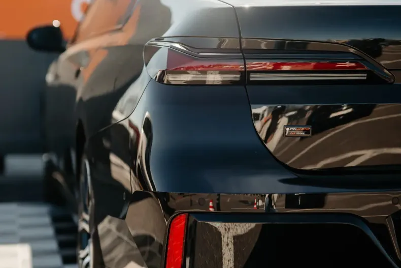 BMW Seria 7 din 2024 cu 44.800 km - oferta BMW161111 - foto 11