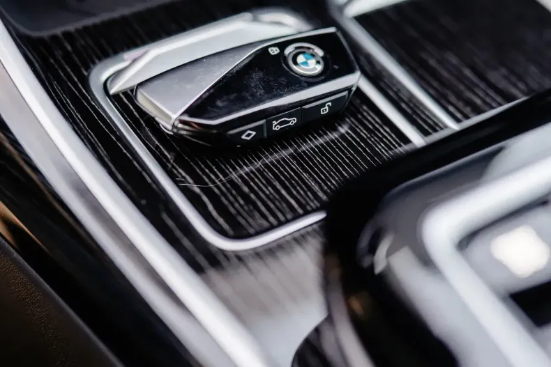 BMW Seria 7 din 2024 cu 44.800 km - oferta BMW161111 - foto 17