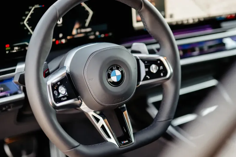 BMW Seria 7 din 2024 cu 44.800 km - oferta BMW161111 - foto 33