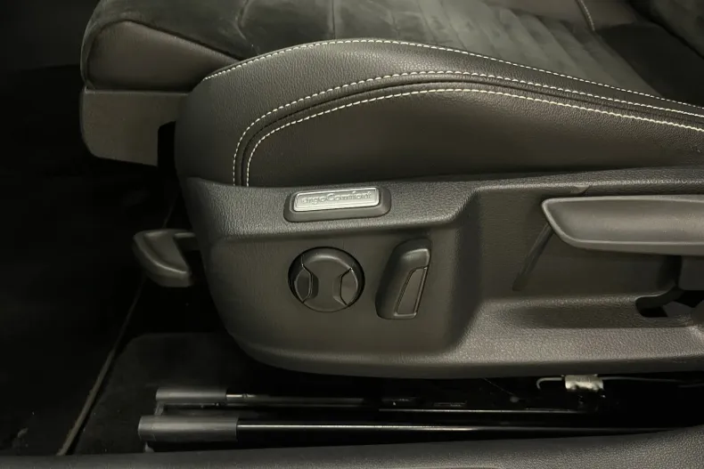 Volkswagen Passat din 2019 cu 145.949 km - oferta VOL161131 - foto 21