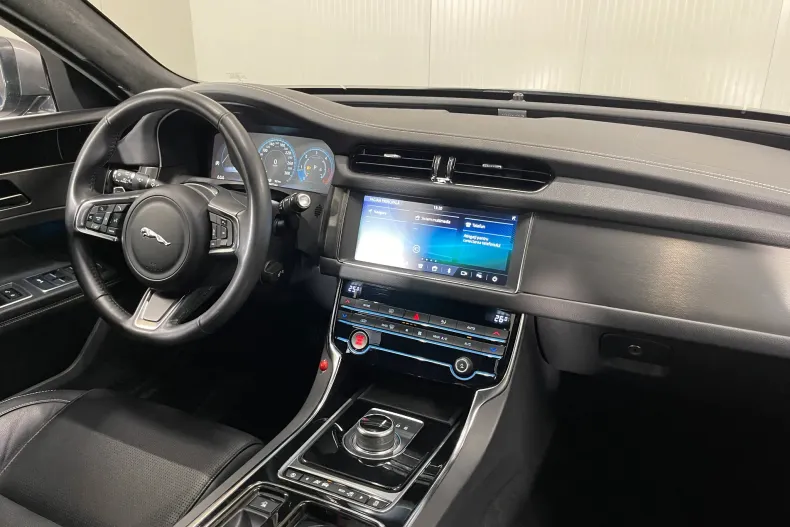 Jaguar XF din 2020 cu 99.673 km - oferta JAG161132 - foto 8