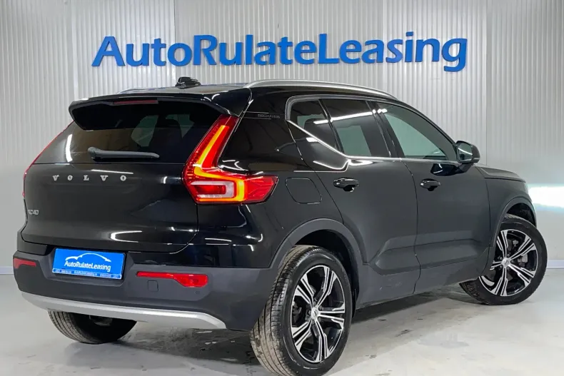 Volvo XC40 din 2021 cu 53.336 km - oferta VOL161133 - foto 3