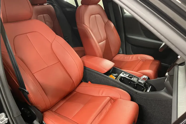 Volvo XC40 din 2021 cu 53.336 km - oferta VOL161133 - foto 10