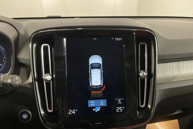 Volvo XC40 din 2021 cu 53.336 km - oferta VOL161133 - foto 14