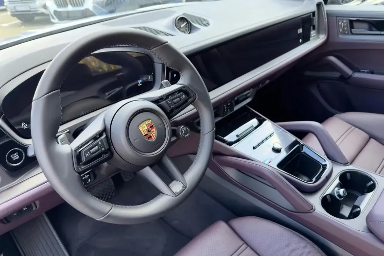 Porsche Cayenne din 2025 cu 4.000 km - oferta POR161141 - foto 9