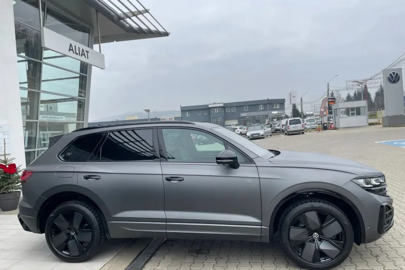 Volkswagen Touareg din 2025 cu 1 km - oferta VOL161142 - foto 3