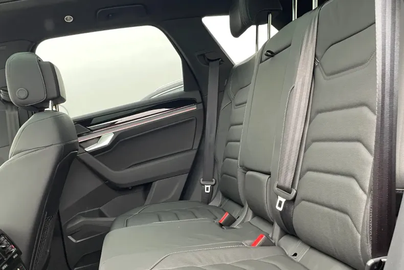 Volkswagen Touareg din 2025 cu 1 km - oferta VOL161142 - foto 16