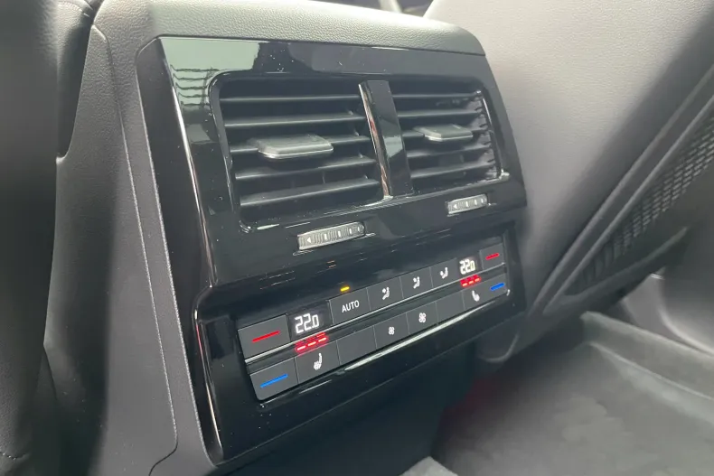 Volkswagen Touareg din 2025 cu 1 km - oferta VOL161142 - foto 17