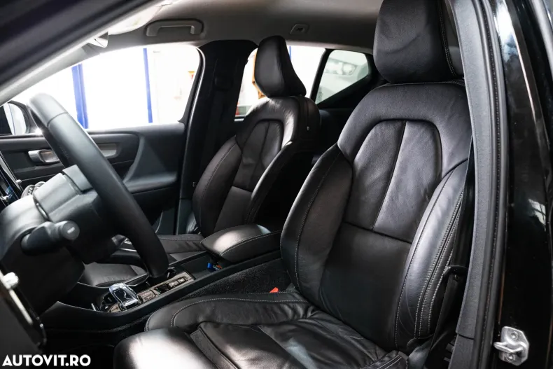 Volvo XC40 din 2022 cu 176.766 km - oferta VOL161146 - foto 5
