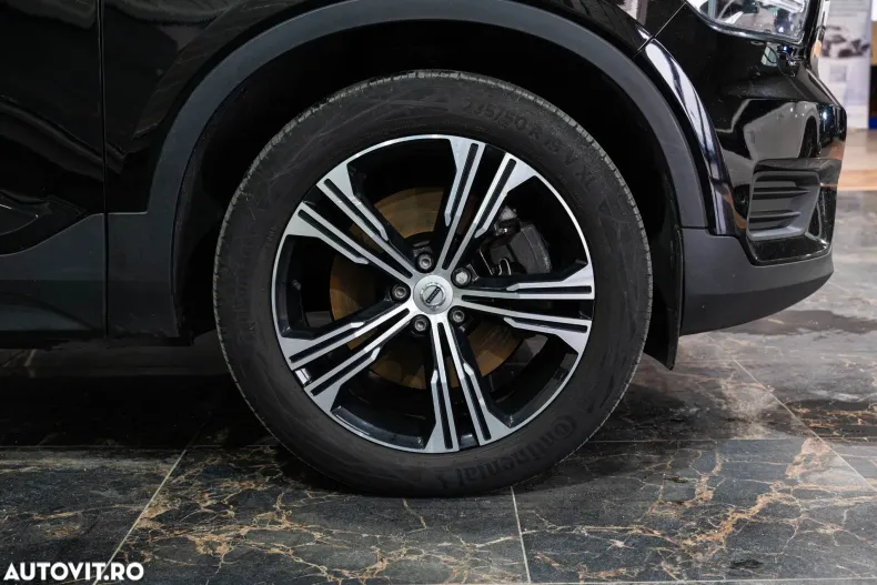 Volvo XC40 din 2022 cu 176.766 km - oferta VOL161146 - foto 9