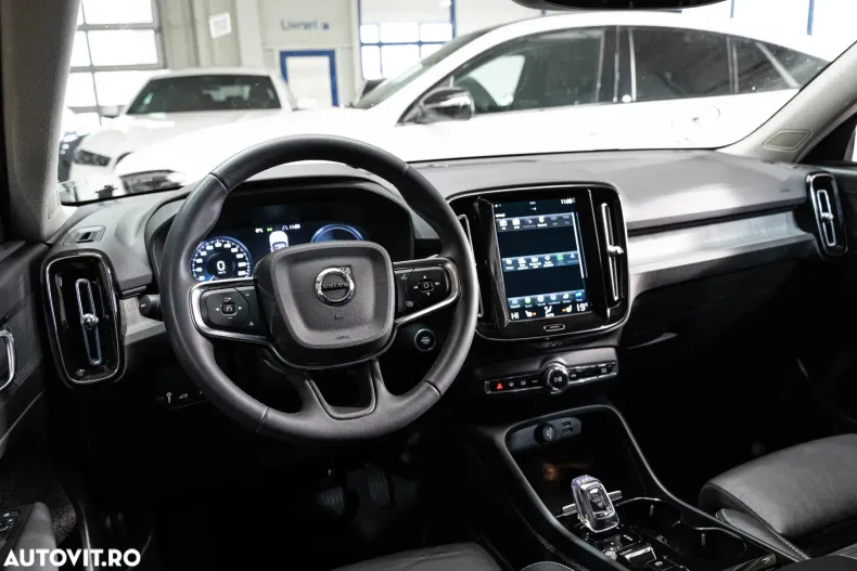 Volvo XC40 din 2022 cu 176.766 km - oferta VOL161146 - foto 30