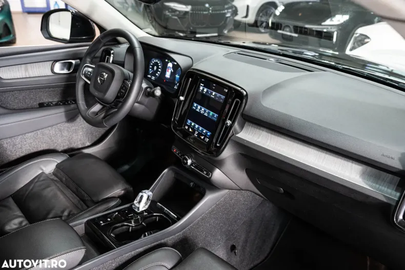Volvo XC40 din 2022 cu 176.766 km - oferta VOL161146 - foto 31