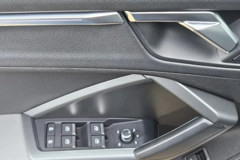 Audi Q3 din 2019 cu 101.196 km - oferta AUD161149 - foto 13