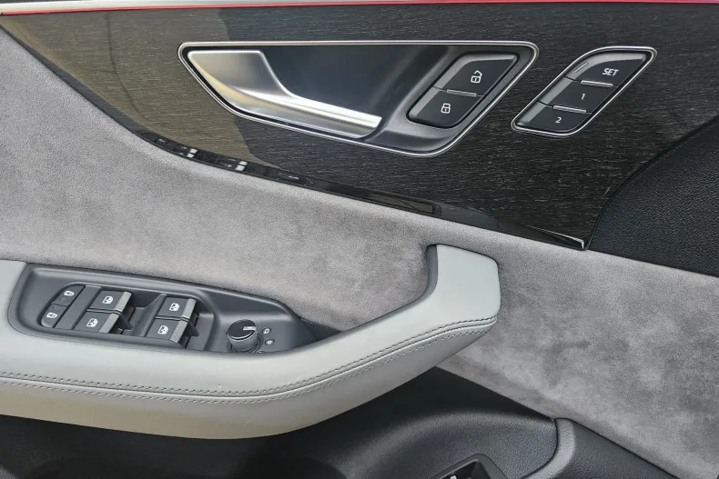 Audi Q8 din 2022 cu 63.132 km - oferta AUD161150 - foto 14