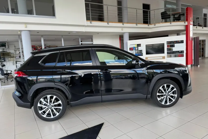 Toyota Corolla Cross din 2024 cu 4.100 km - oferta TOY161162 - foto 4