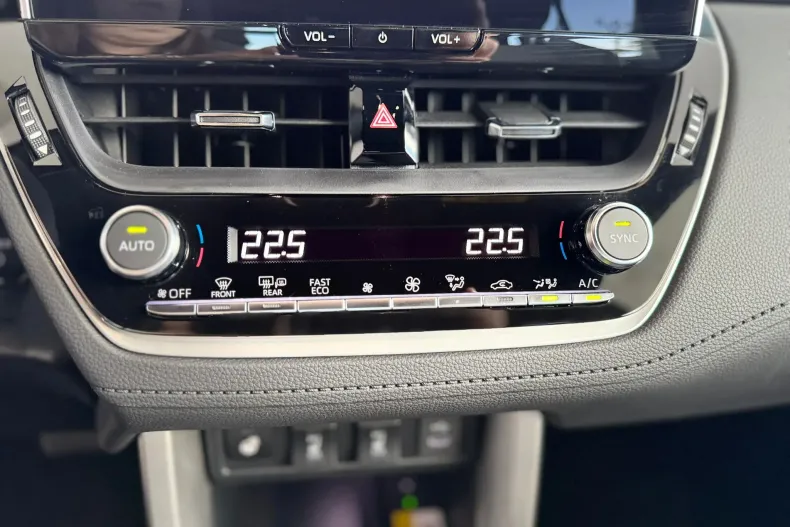 Toyota Corolla Cross din 2024 cu 4.100 km - oferta TOY161162 - foto 14