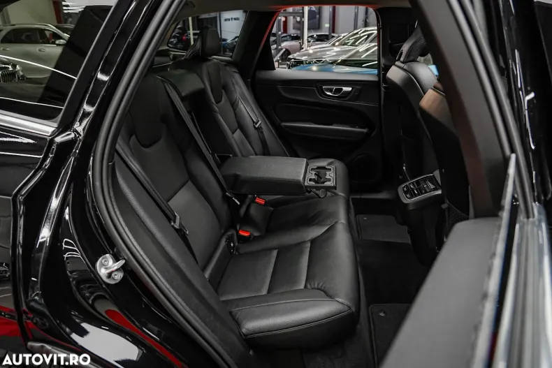 Volvo XC60 din 2022 cu 119.000 km - oferta VOL161198 - foto 10
