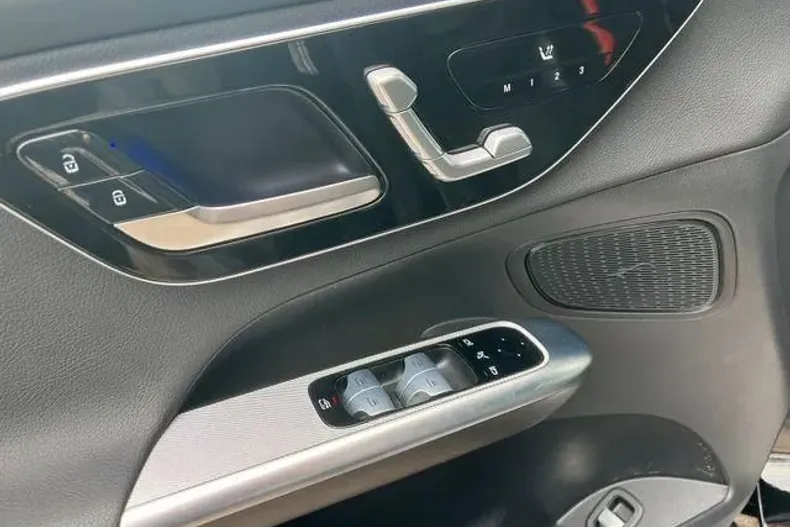 Mercedes-Benz GLC din 2023 cu 30.126 km - oferta MER161215 - foto 9