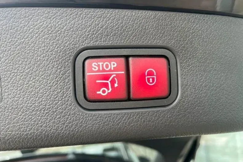 Mercedes-Benz GLC din 2023 cu 30.126 km - oferta MER161215 - foto 11