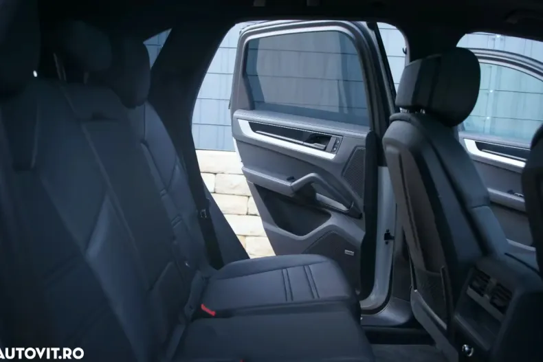 Porsche Cayenne din 2024 cu 40.311 km - oferta POR161227 - foto 11