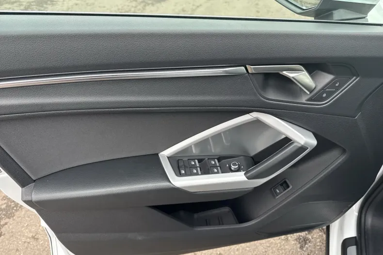 Audi Q3 din 2025 cu 9.570 km - oferta AUD161247 - foto 16