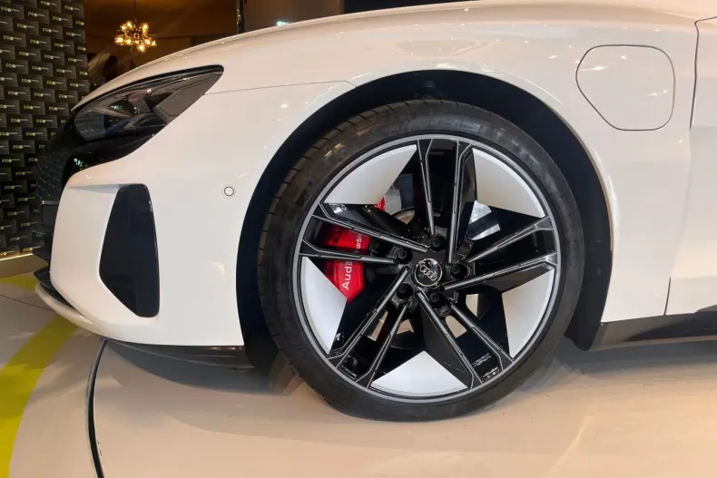 Audi e-tron GT din 2022 cu 65.900 km - oferta AUD161248 - foto 12