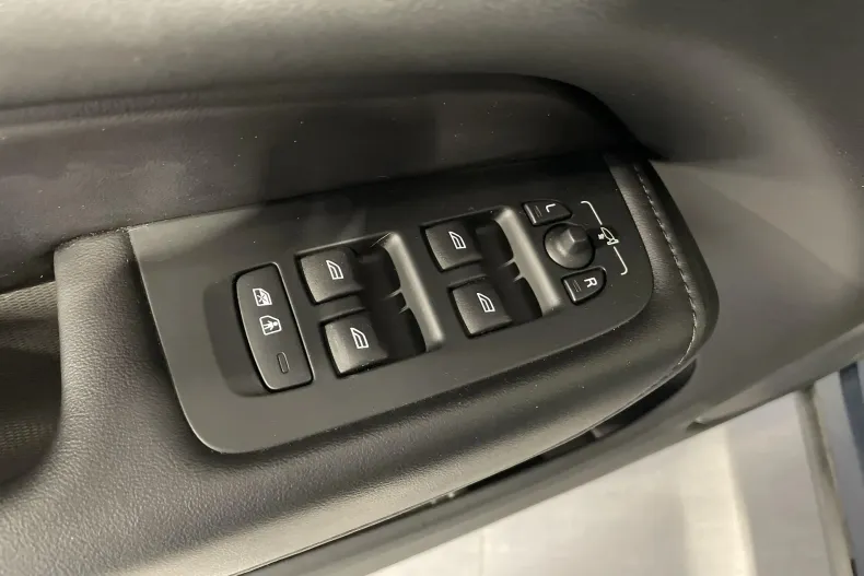 Volvo XC60 din 2022 cu 68.881 km - oferta VOL161271 - foto 14