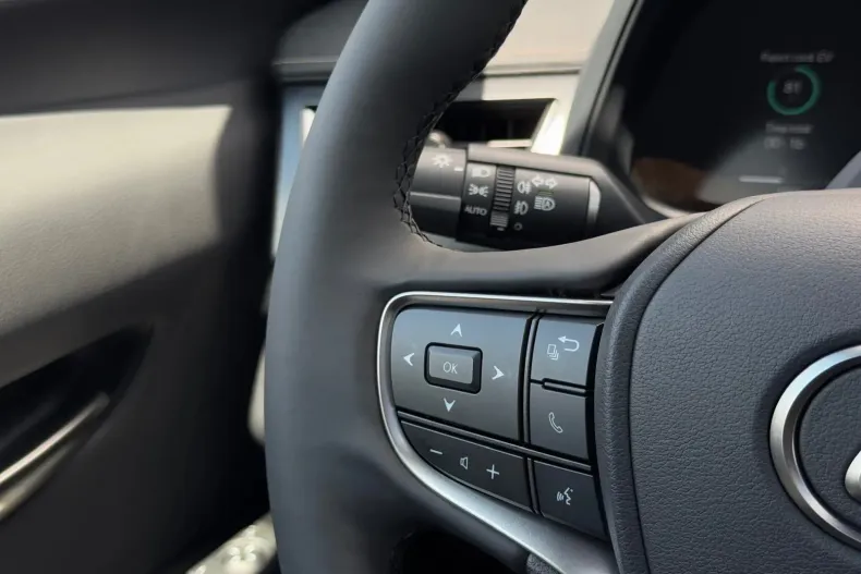 Lexus UX din 2024 cu 2.500 km - oferta LEX161290 - foto 23