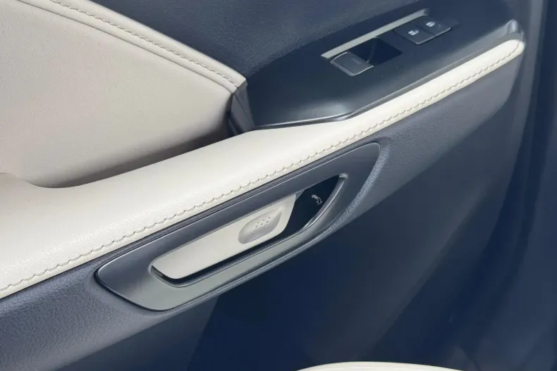 Lexus LBX din 2024 cu 2.500 km - oferta LEX161291 - foto 24