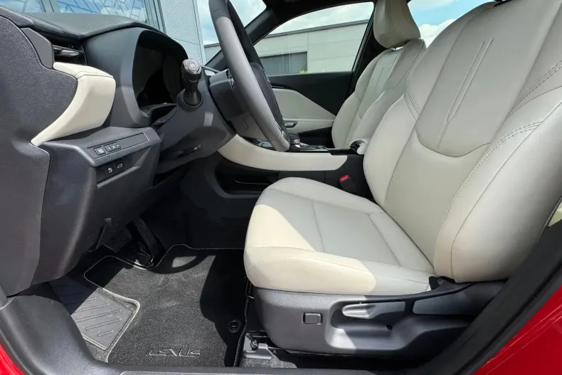 Lexus LBX din 2024 cu 2.500 km - oferta LEX161291 - foto 28