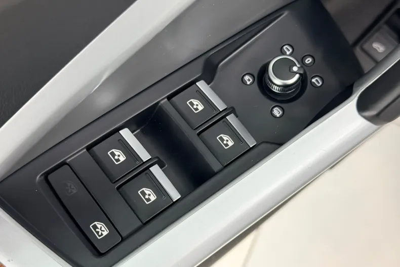 Audi Q3 din 2020 cu 137.000 km - oferta AUD161303 - foto 9