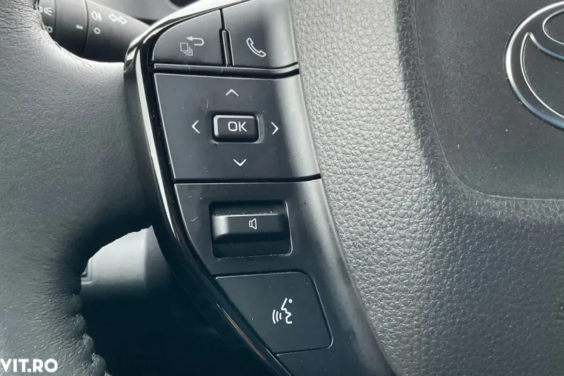 Toyota bZ4X din 2024 cu 11.094 km - oferta TOY161304 - foto 23