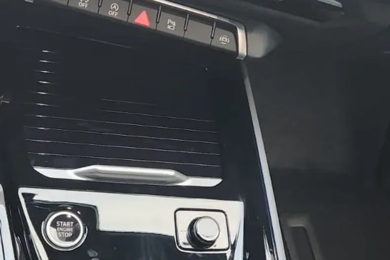 Audi Q3 din 2025 cu 10 km - oferta AUD161333 - foto 13