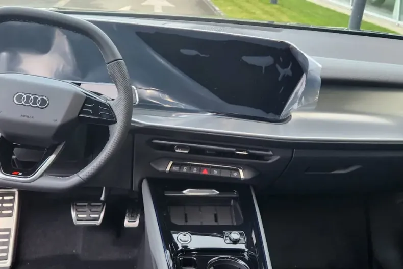 Audi Q3 din 2025 cu 10 km - oferta AUD161333 - foto 20