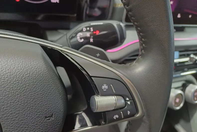 Skoda Kodiaq din 2024 cu 18.803 km - oferta SKO161352 - foto 11