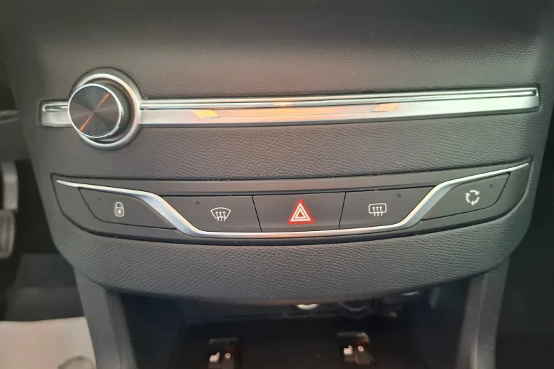 Peugeot 308 din 2020 cu 32.212 km - oferta PEU161356 - foto 17