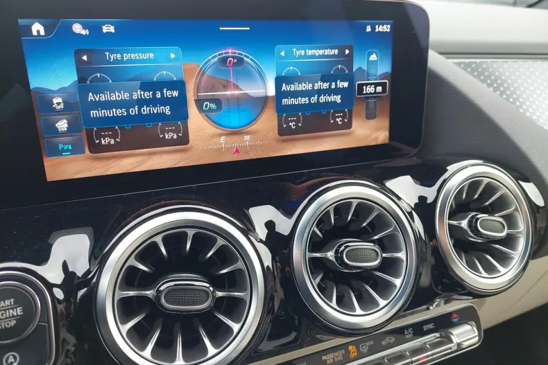 Mercedes-Benz GLA din 2024 cu 19.461 km - oferta MER161360 - foto 19