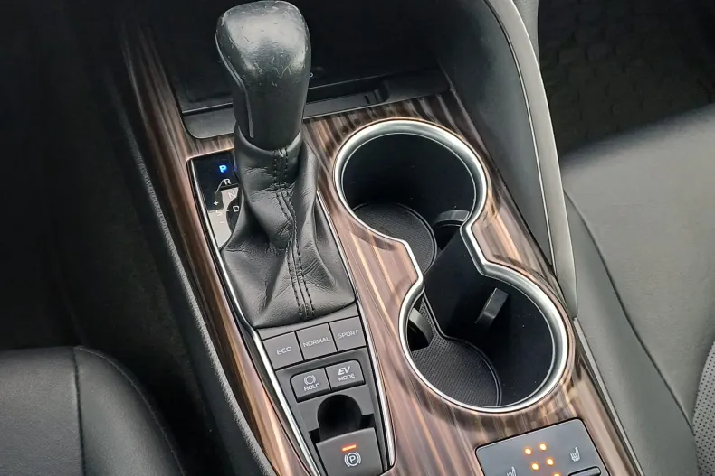 Toyota Camry din 2020 cu 71.500 km - oferta TOY161402 - foto 20