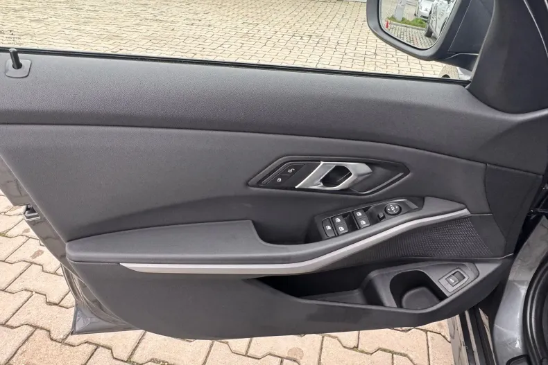 BMW Seria 3 din 2020 cu 97.556 km - oferta BMW161405 - foto 13