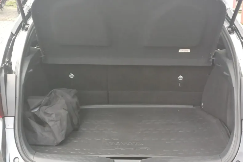 Toyota C-HR din 2023 cu 33.400 km - oferta TOY161406 - foto 6