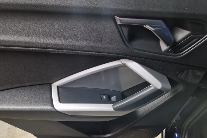 Audi Q3 din 2021 cu 79.356 km - oferta AUD161423 - foto 25