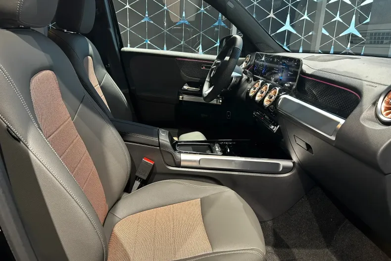 Mercedes-Benz EQB din 2024 cu 5.000 km - oferta MER161436 - foto 10